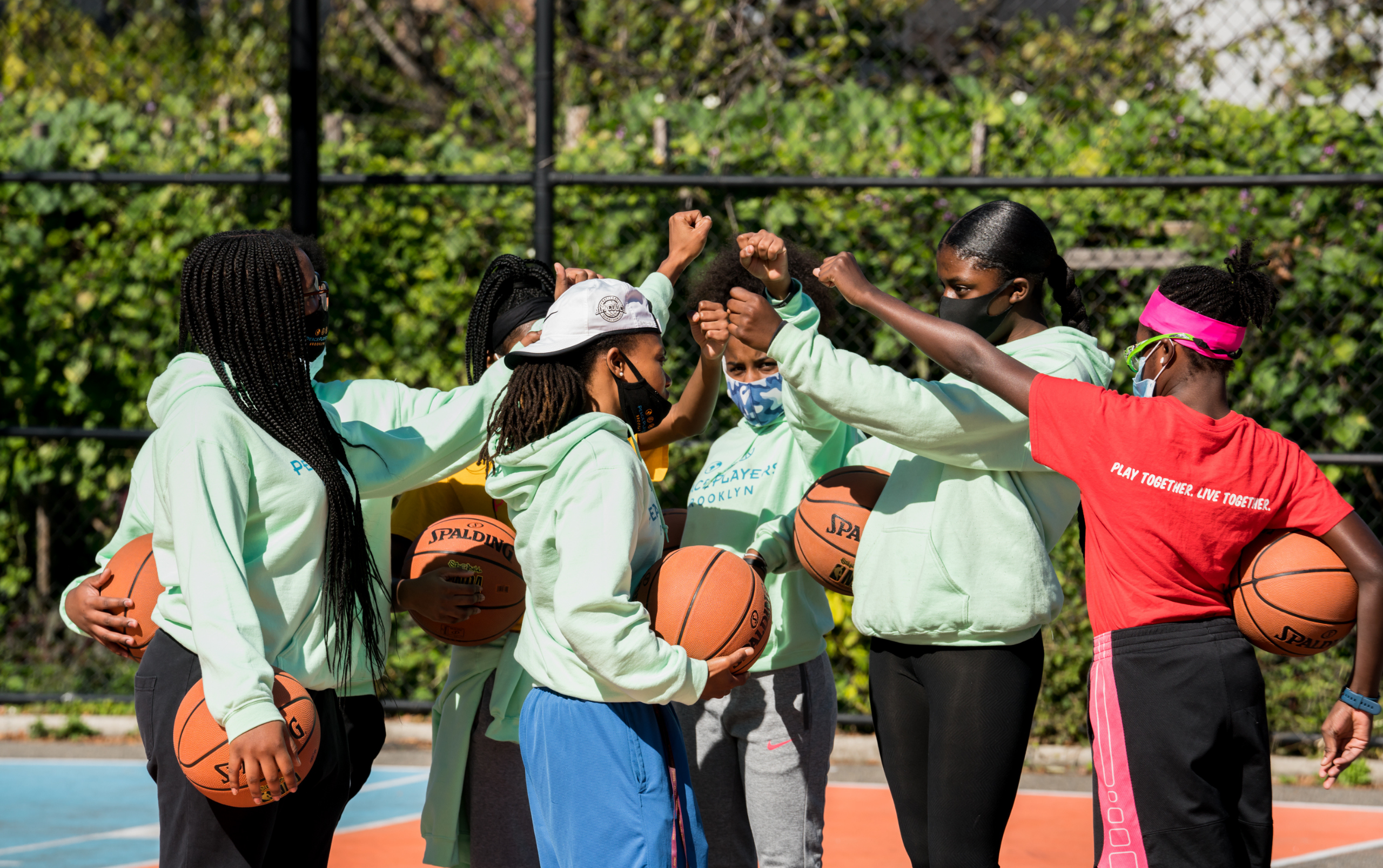 Inaugural Girls Summit brings together major sponsors for girls’ basketball in NYC | The GIST