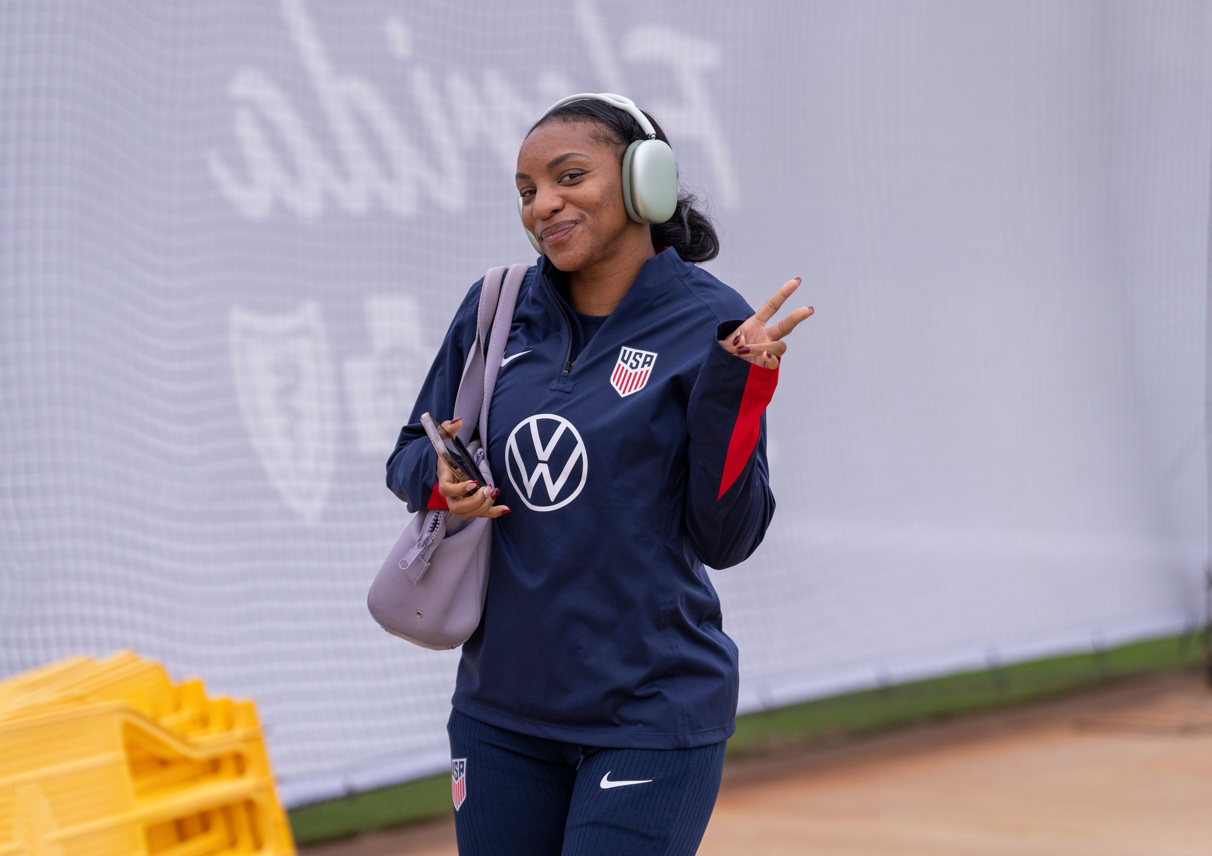 Top NWSL players leave for Europe as international women’s soccer ...